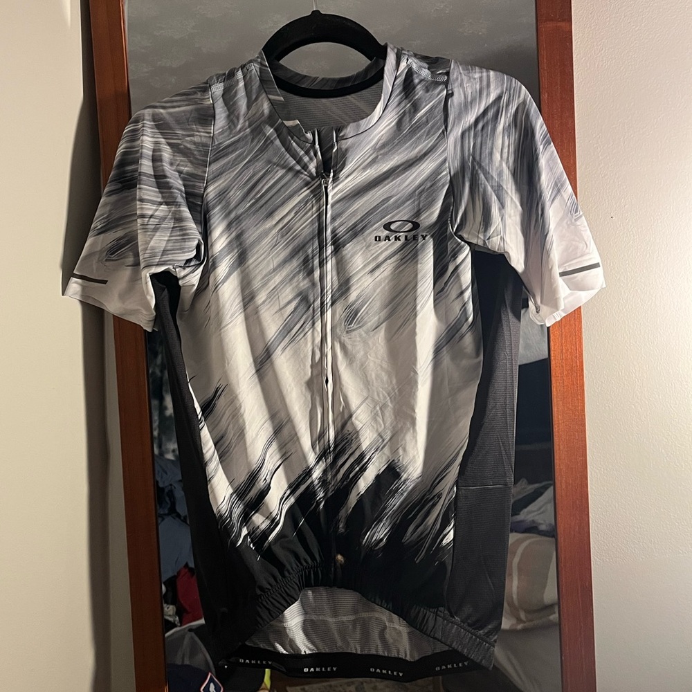 Oakley cycling jersey small